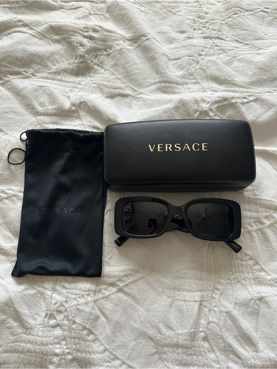 Versace Black Rectangular Women\'s Sunglasses
